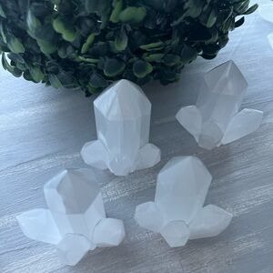 Selenite point cluster